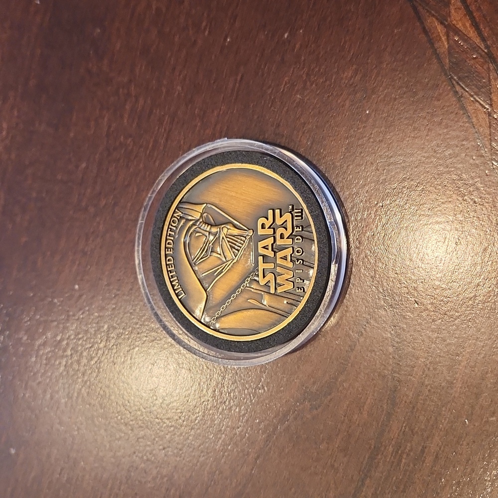 Star Wars 2005 Medallion